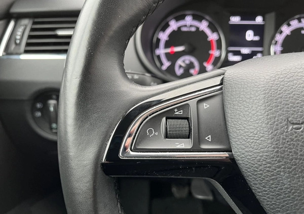 Skoda Octavia cena 54900 przebieg: 109819, rok produkcji 2018 z Szczawno-Zdrój małe 254